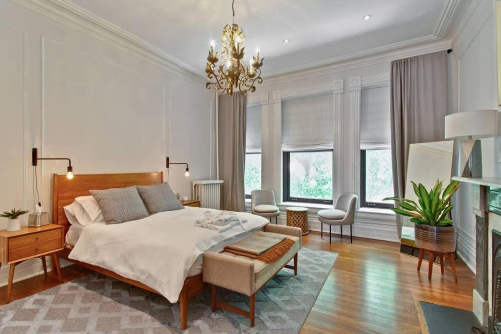 Вилла Historic Luxury Townhouse In Downtown Чикаго Экстерьер фото