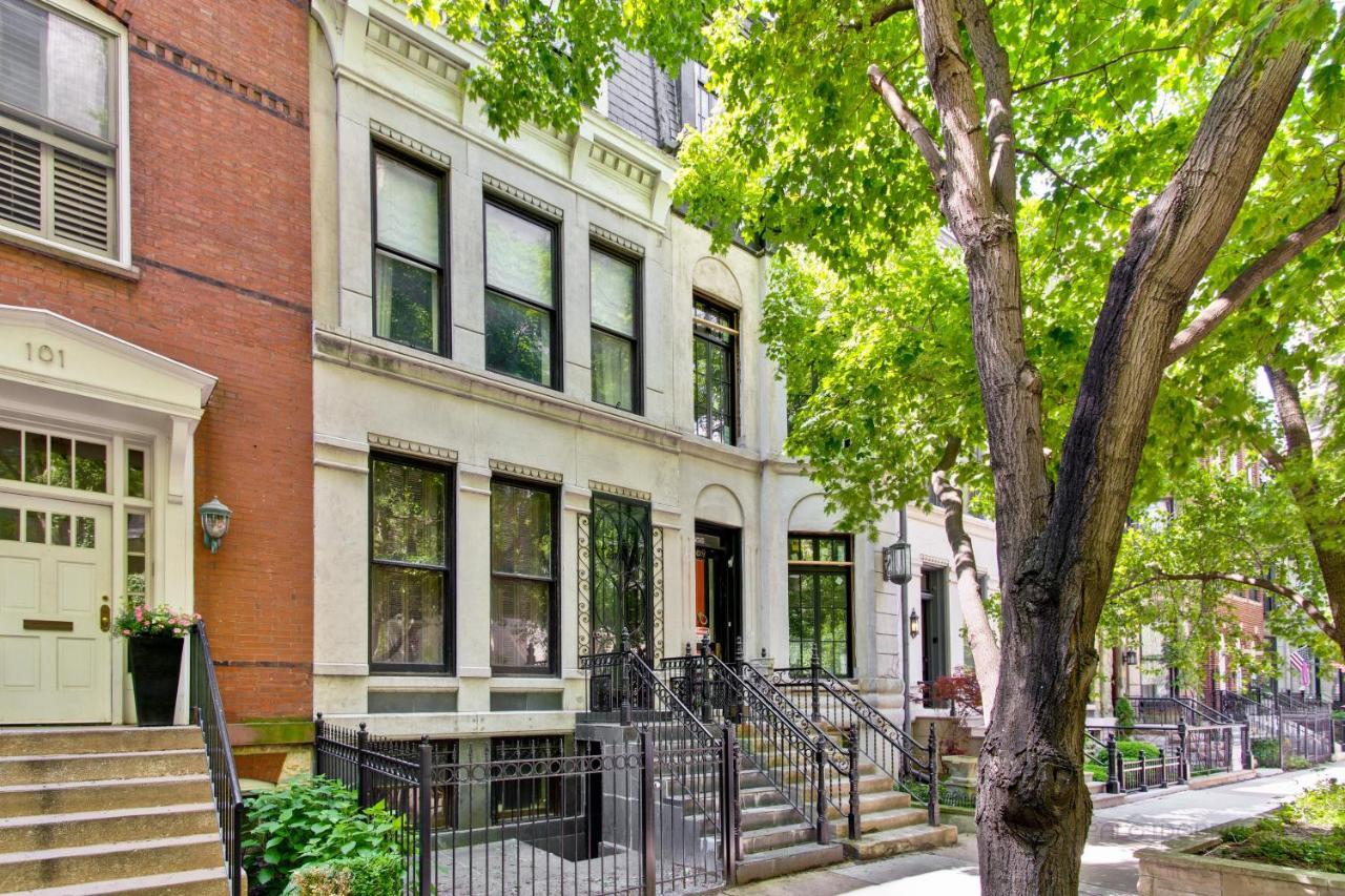 Вилла Historic Luxury Townhouse In Downtown Чикаго Экстерьер фото