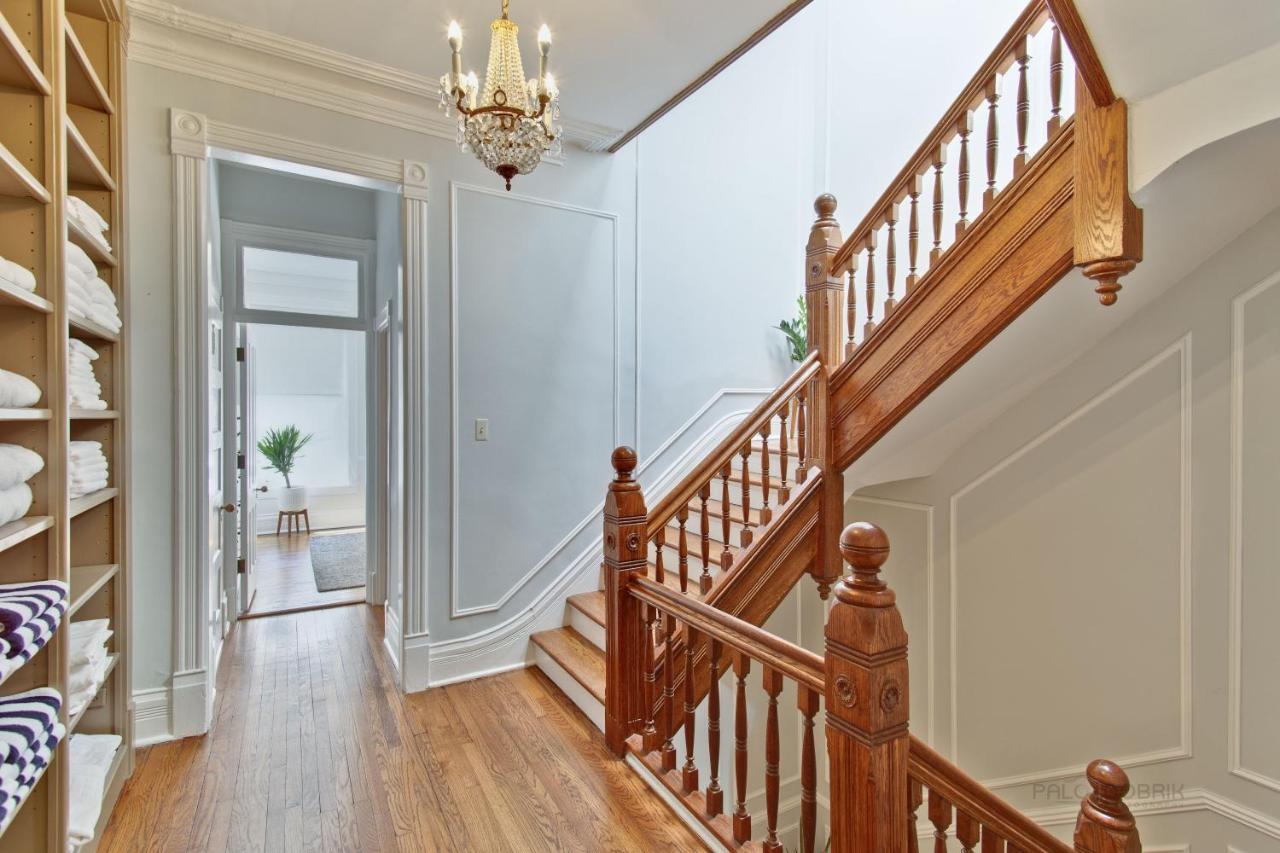 Вилла Historic Luxury Townhouse In Downtown Чикаго Экстерьер фото